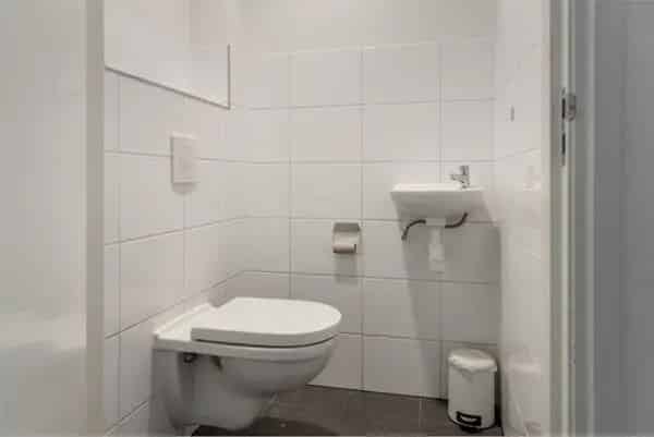 Studio Heerenveen Centrum: Ruime Kamer met Eigen Keukentje