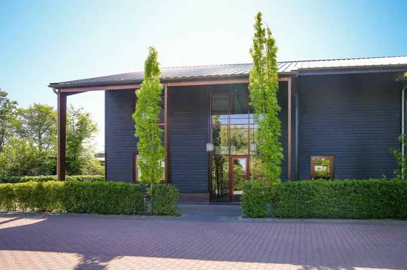 Kantoorruimte en Loods te Huur Cothen