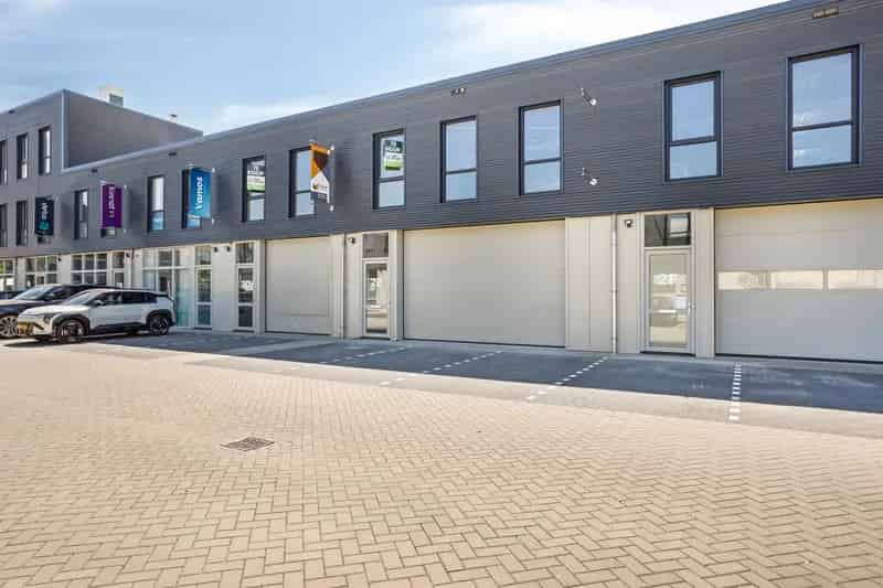 Bedrijfshal te huur Aalsmeer 240m²