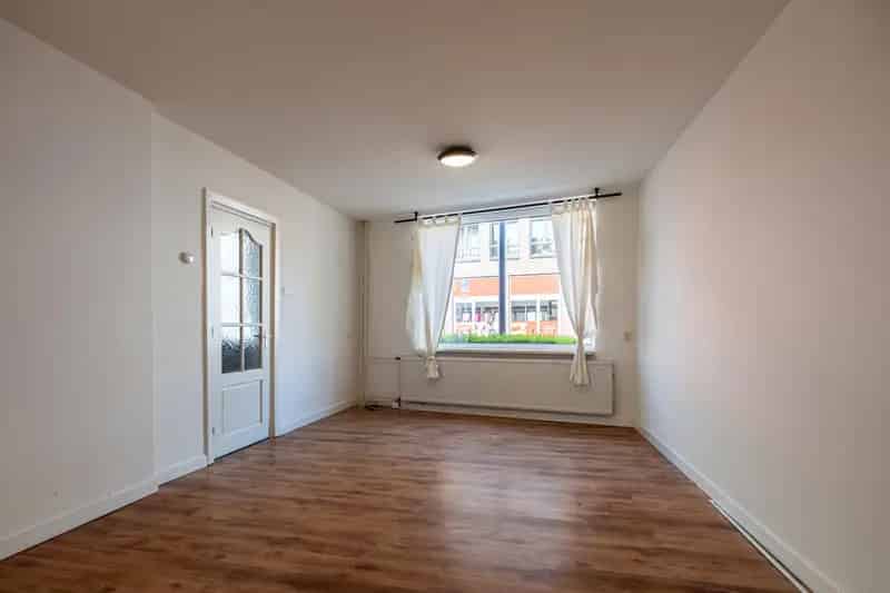 Ruime Tussenwoning Schaesberg 4 slaapkamers Garage Diepe Tuin