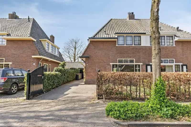 Jaren 30 woning Laren 4 slaapkamers uitbouw