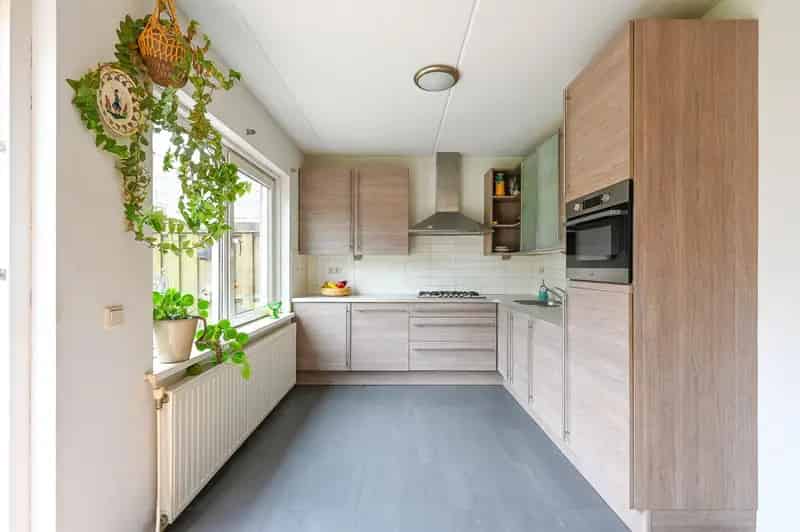 Ruime Parterre Woning met Tuin nabij Strand en Winkels