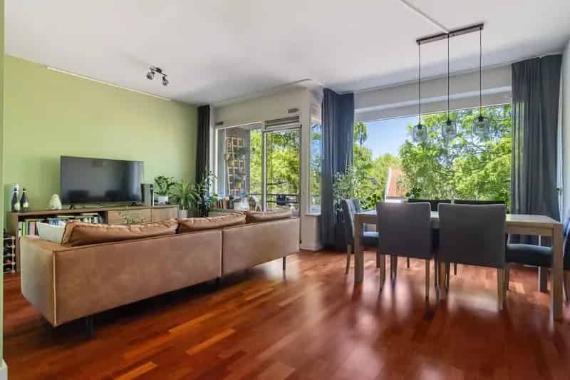 Modern 2-kamerappartement Hillegersberg nabij winkels en tram