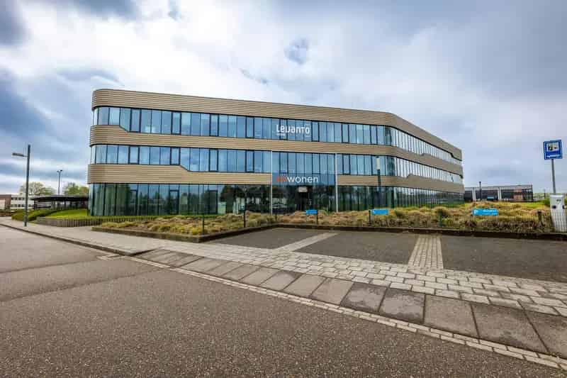 Kantoorruimte te huur Sittard 1664m²