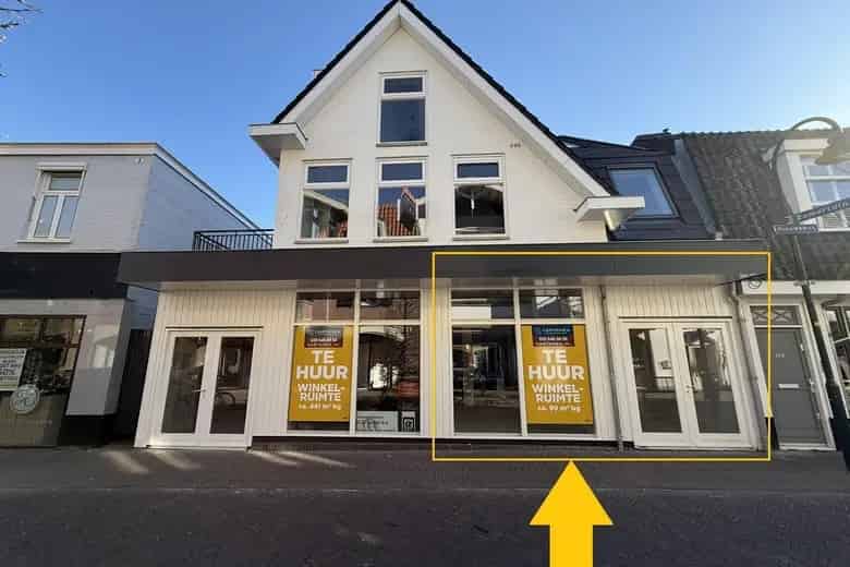 99m2 Winkelruimte te Huur Laren Centrum A1 Locatie