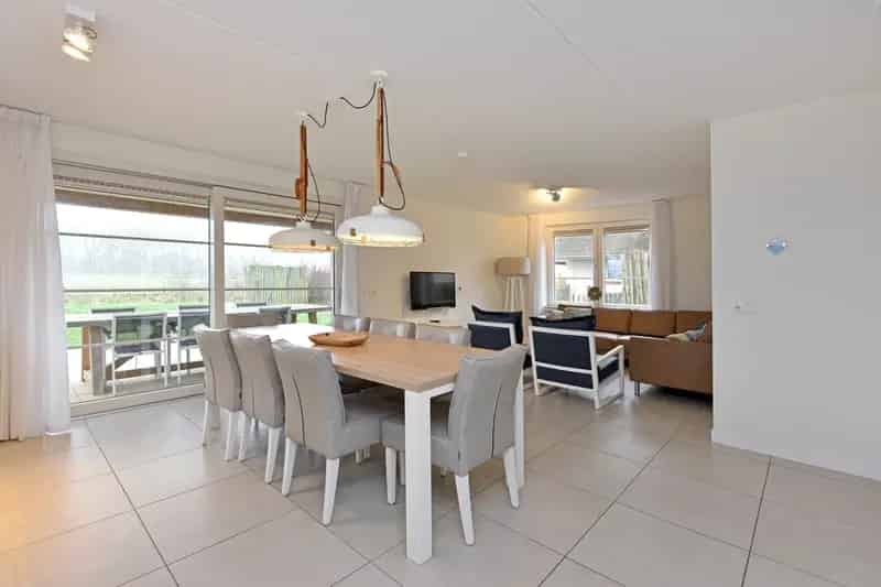 Vrijstaande recreatiewoning Nieuwvliet-Bad 4 slaapkamers 3 badkamers