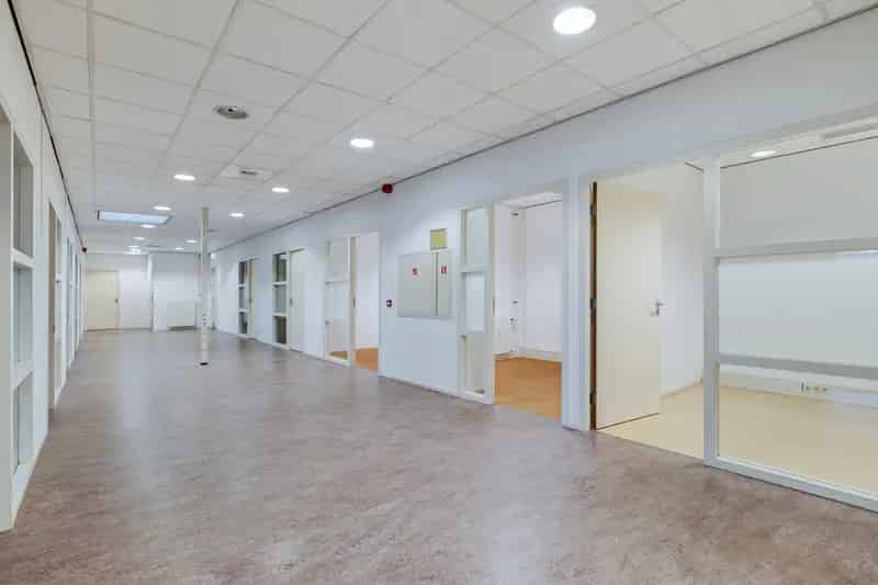 Kantoorruimte Hoogvliet 476m2 te huur