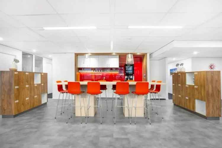 Ruim Kantoor Tiel 10-15 Personen - Inclusief Vergaderruimtes en Gemeenschappelijke Ruimtes