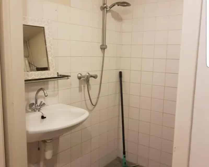 Grote kamer met balkon te huur in Amsterdam