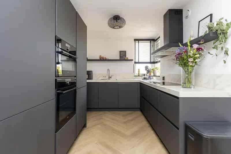 Huis Te Koop , 43, Professor Teldersstraat, Heinenoord, Zuid-Holland