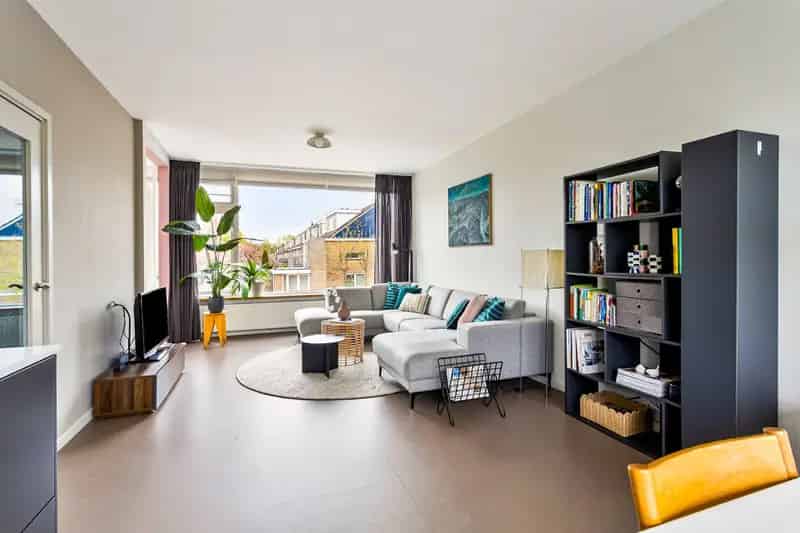 Huis te koop Amstelveen - Ruime woning aan het water