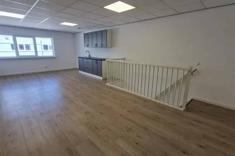 Bedrijfsunit 80m² te Huur Almere Buiten