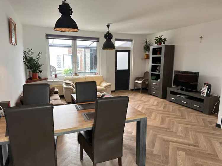 Duurzame Hoekwoning 4 Slaapkamers Ruime Garage Steenbergen