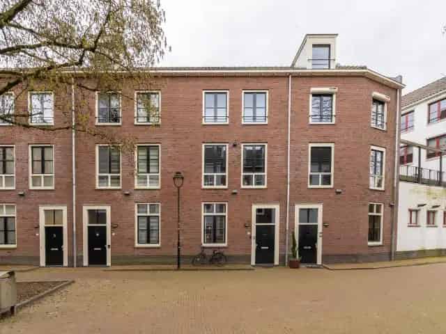 Herenhuis te Bemmel 140m2 Topwoning Dakterras Parkeerplaats