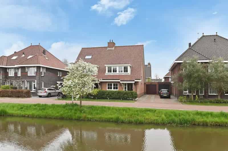 Luxe 2-onder-1-kap woning te koop Berkel en Rodenrijs