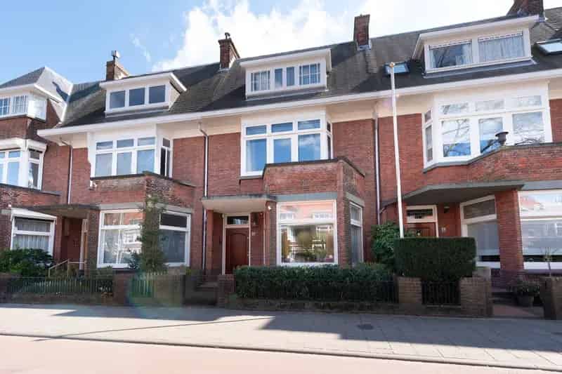 Herenhuis Benoordenhout 6 slaapkamers 2 badkamers Garage Tuin