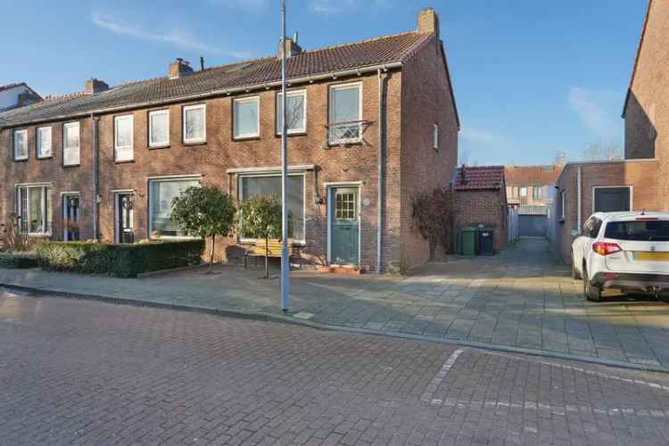 Instapklare Hoekwoning met Ruime Tuin en 3 Slaapkamers