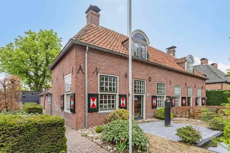 Huis te koop Dorpsstraat 18 Renswoude karakteristiek pand met bijgebouw