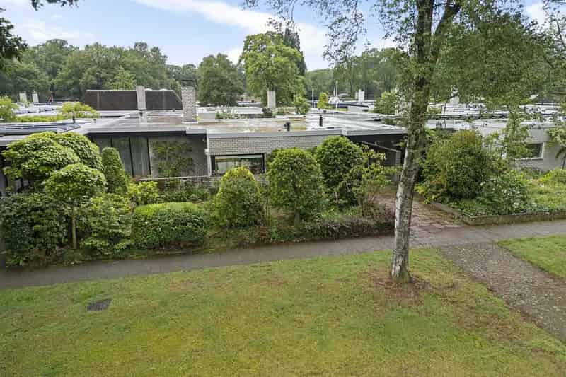 Bungalow Groot Driene 4 slaapkamers 2 badkamers tuin garage