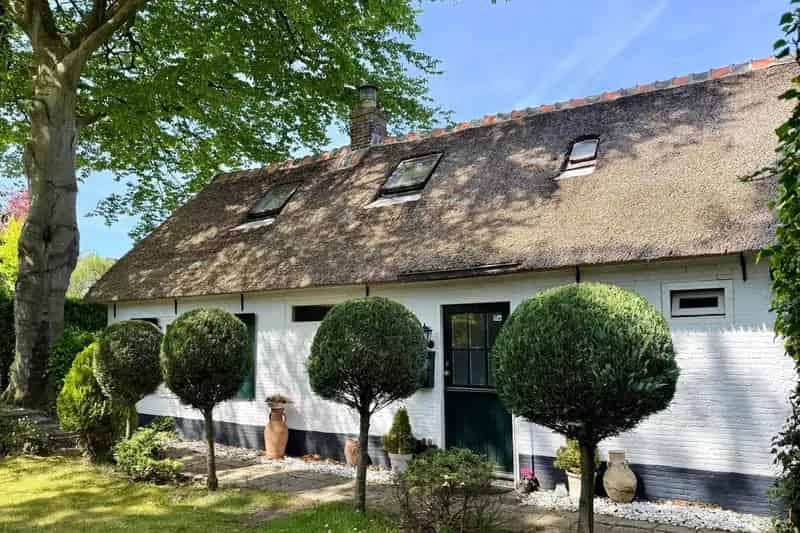 Boerderij Laren NH te koop: Authentieke charme met renovatiemogelijkheden