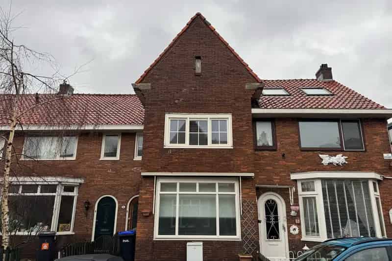 Ruime Tussenwoning 5 Slaapkamers Bomenbuurt Zaandam