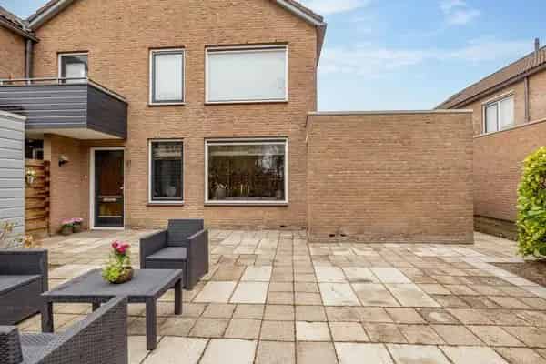 Benedenwoning Hoogeveen 2 slaapkamers tuin oprit