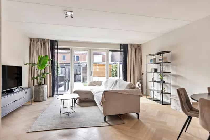 Moderne Tussenwoning te koop Elst 133m2 3 slaapkamers