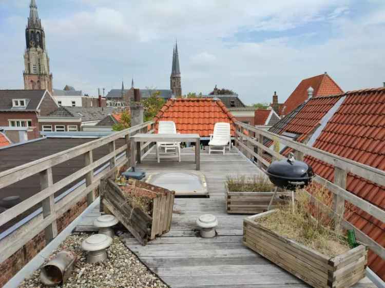 Kamer aan de gracht in centrum Delft