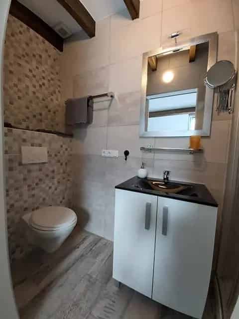 Half Vrijstaande Woning Roermond 5 Kamers 180m2