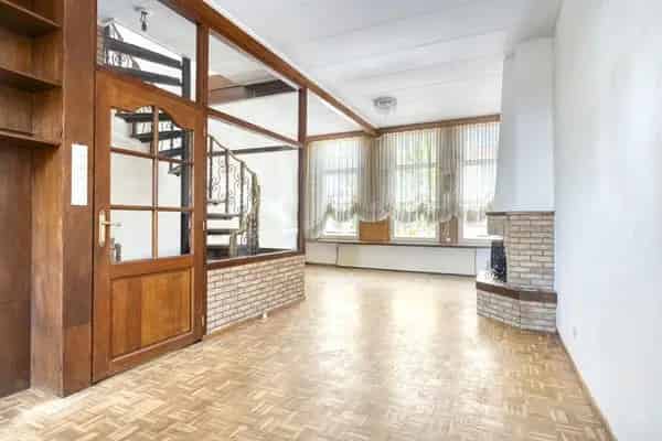 5-Kamer Dubbele Bovenwoning met Eigen Ingang