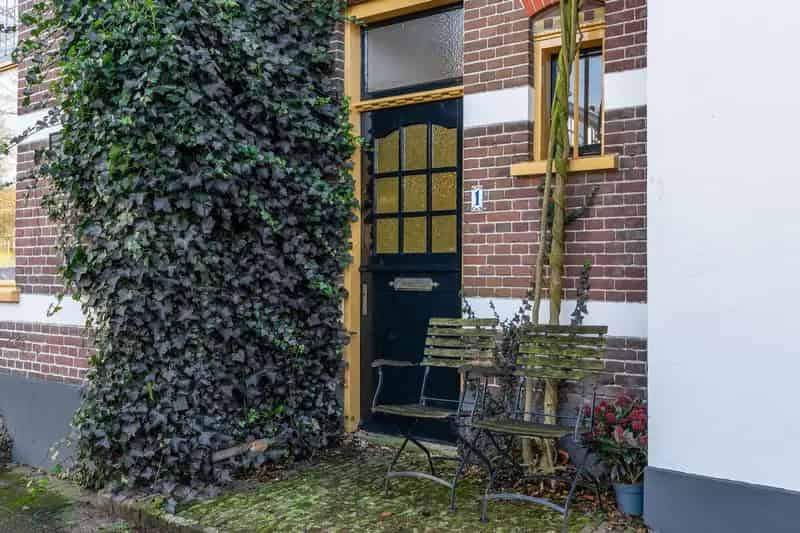 Huis te koop Apeldoorn Indische Buurt: Karakteristiek woonhuis met atelier