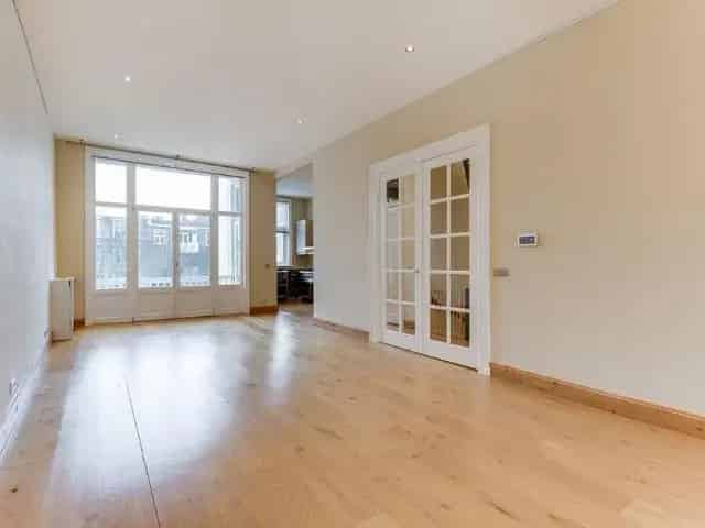 Te Huur: Ruim 6-kamer appartement Amsterdam Oud Zuid