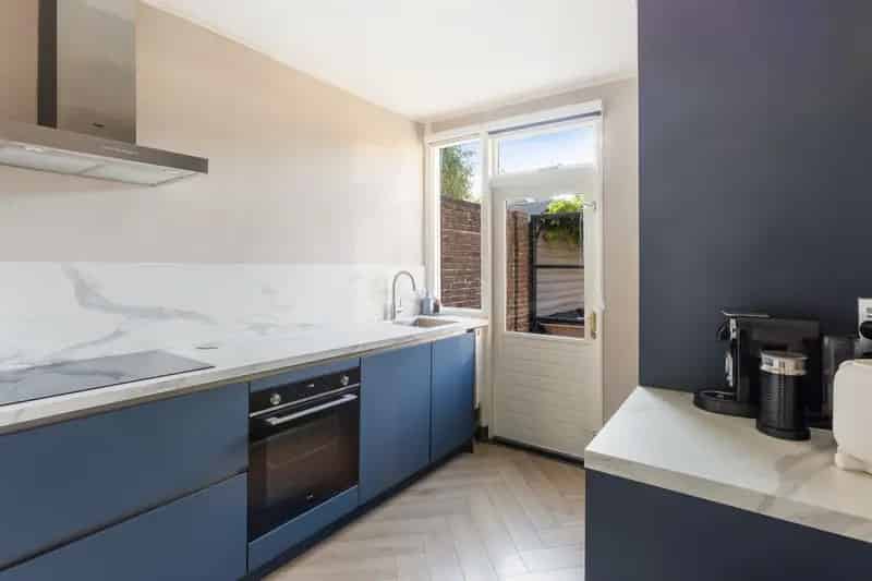Een gezinswoning te Zwijndrecht met 3 slaapkamers en moderne keuken