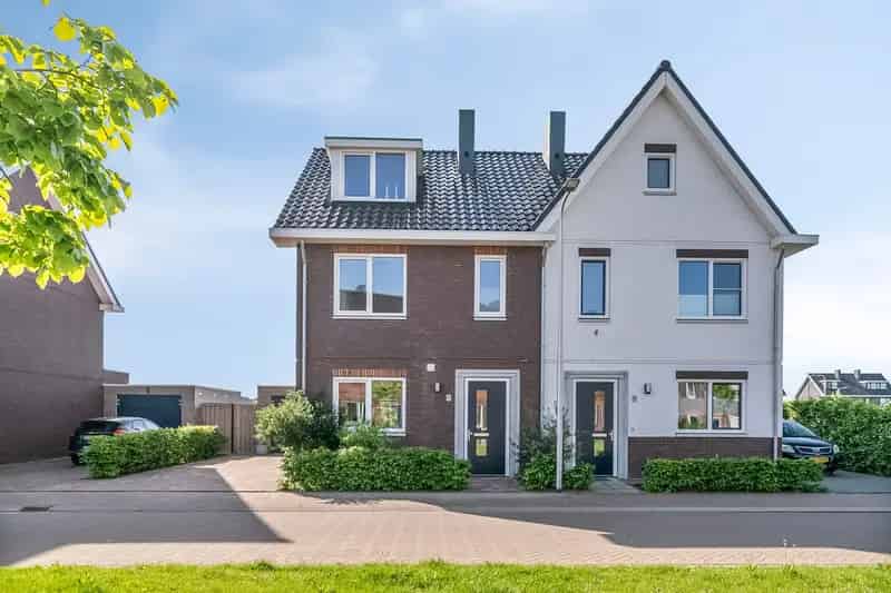 Moderne Duurzame Twee Onder Een Kapwoning Herveld