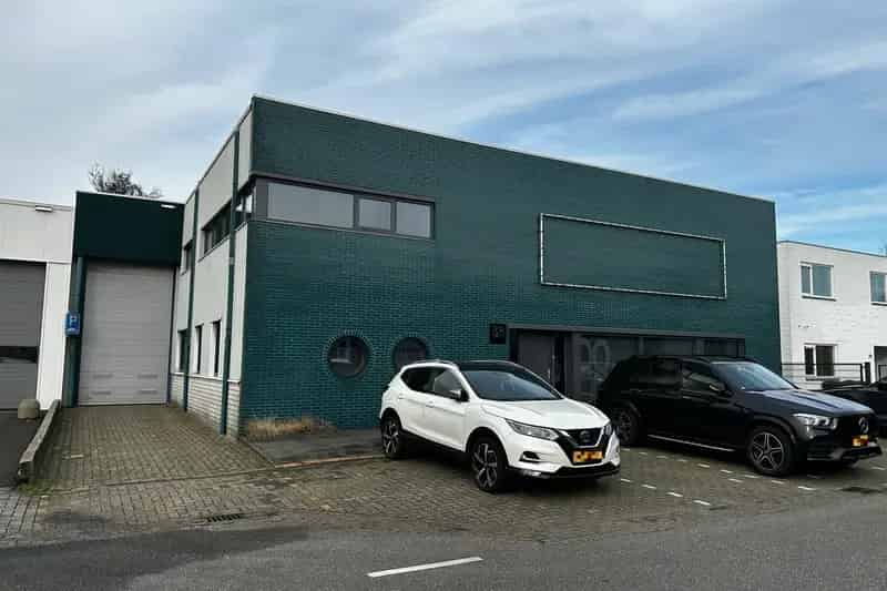 Bedrijfshal te koop Zoetermeer Industrieweg 88
