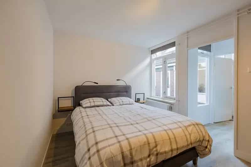 Semibungalow Heemskerk  Geheel Gemoderniseerd