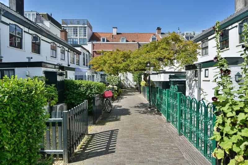 Hofjeswoning Den Haag 1773 Gemeentelijk Monument 42m2