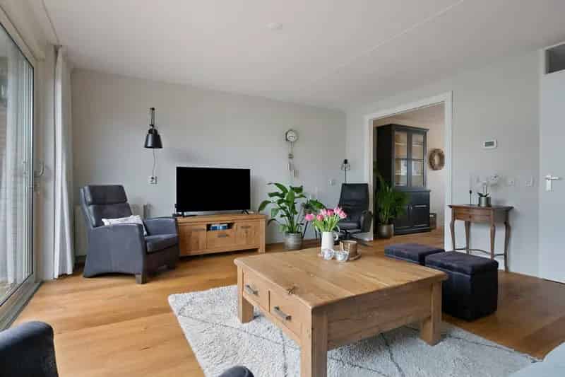Tussenwoning Barendrecht 3 slaapkamers A+ label Zonnepanelen