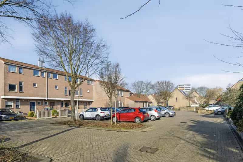 Ruime 2-onder-1-kapwoning 147m2 Moderne Keuken Badkamer Garage Zonnepanelen