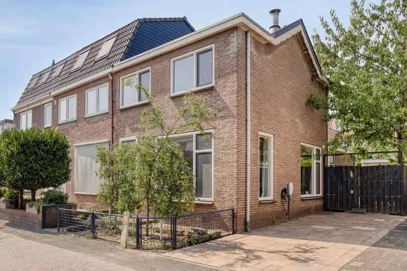 Huis te koop: Zadelstraat 27 1211 LP Hilversum | Funda