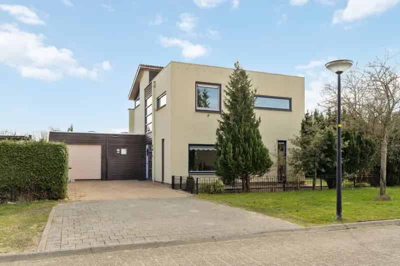 Royale Villa in Almere Buiten Regenboogbuurt