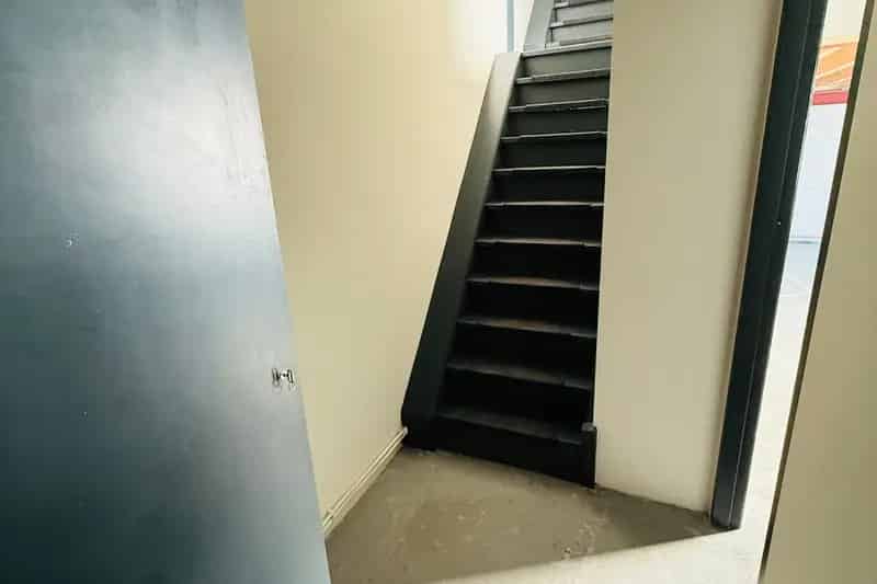 Bedrijfshal Amsterdam West 128m2