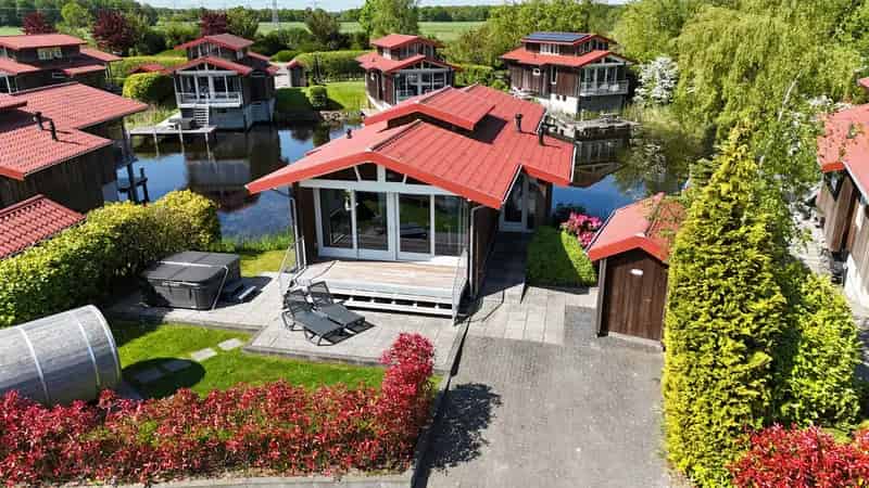 Huis Te Koop , 80-112, Rijksstraatweg, Noardburgum, Fryslân