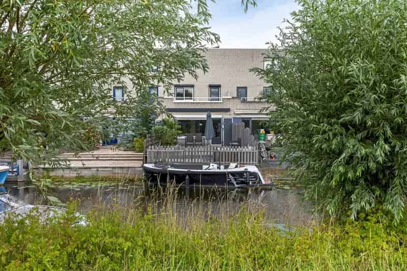Eengezinswoning Leiden Stevenshof  Gasloos  3 slaapkamers  Dakterras