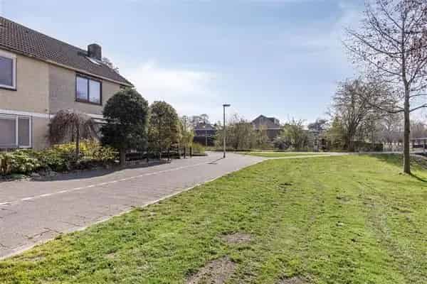Ruime Hoekwoning Purmerend 4 slaapkamers 2 badkamers Garage