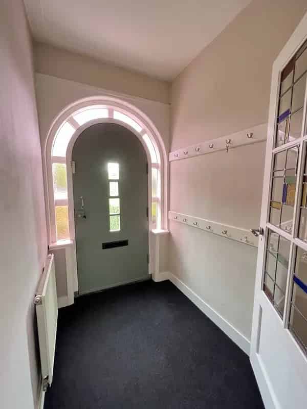 Gestoffeerde Hoekwoning Tuindorp 5 Slaapkamers 2 Badkamers