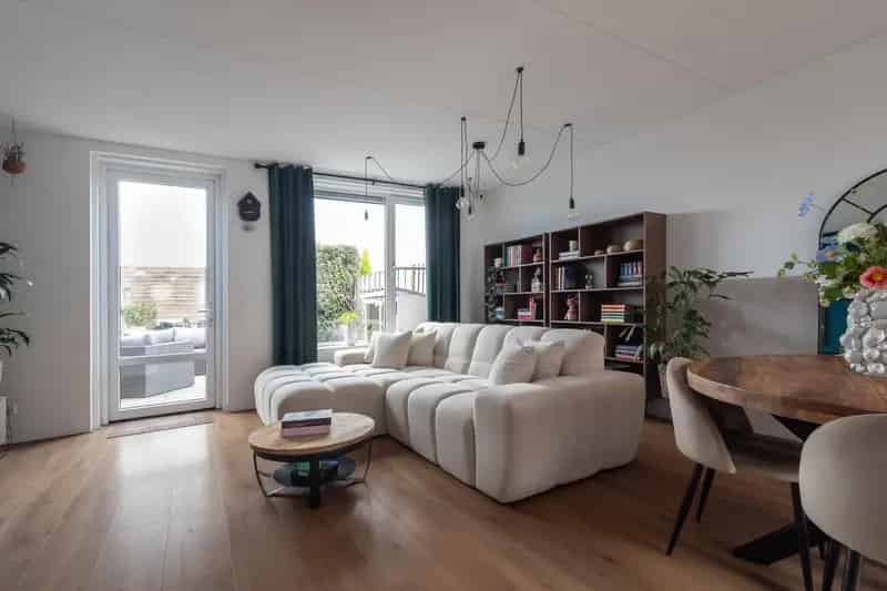 Moderne Tussenwoning 123m2 4 slaapkamers Luxe Keuken Zonnige Tuin