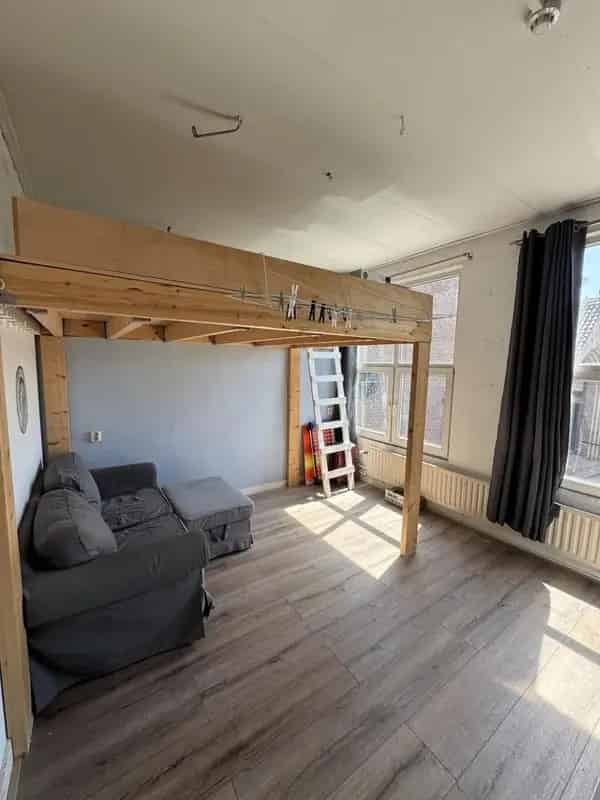 Ruime Kamer in Groepswoning Tilburg Centrum