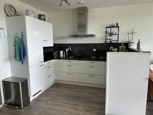 Bovenwoning Zwaag 90m2 3 kamers Huur 2025