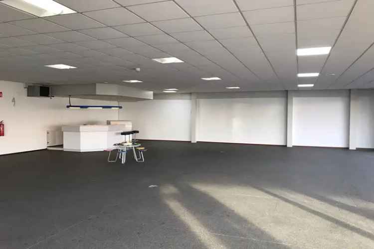 Bedrijfshal Kerkrade 3046 m² te koop